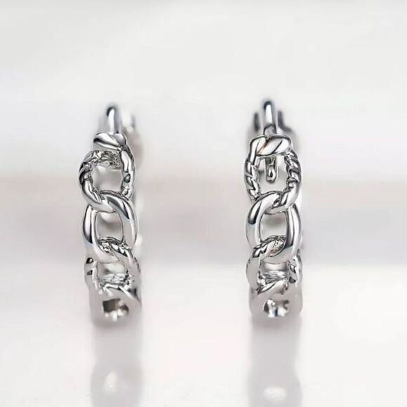 The Mini Chain Hoop dainty 925 silver huggie, hoop earrings. - Picture 5 of 10